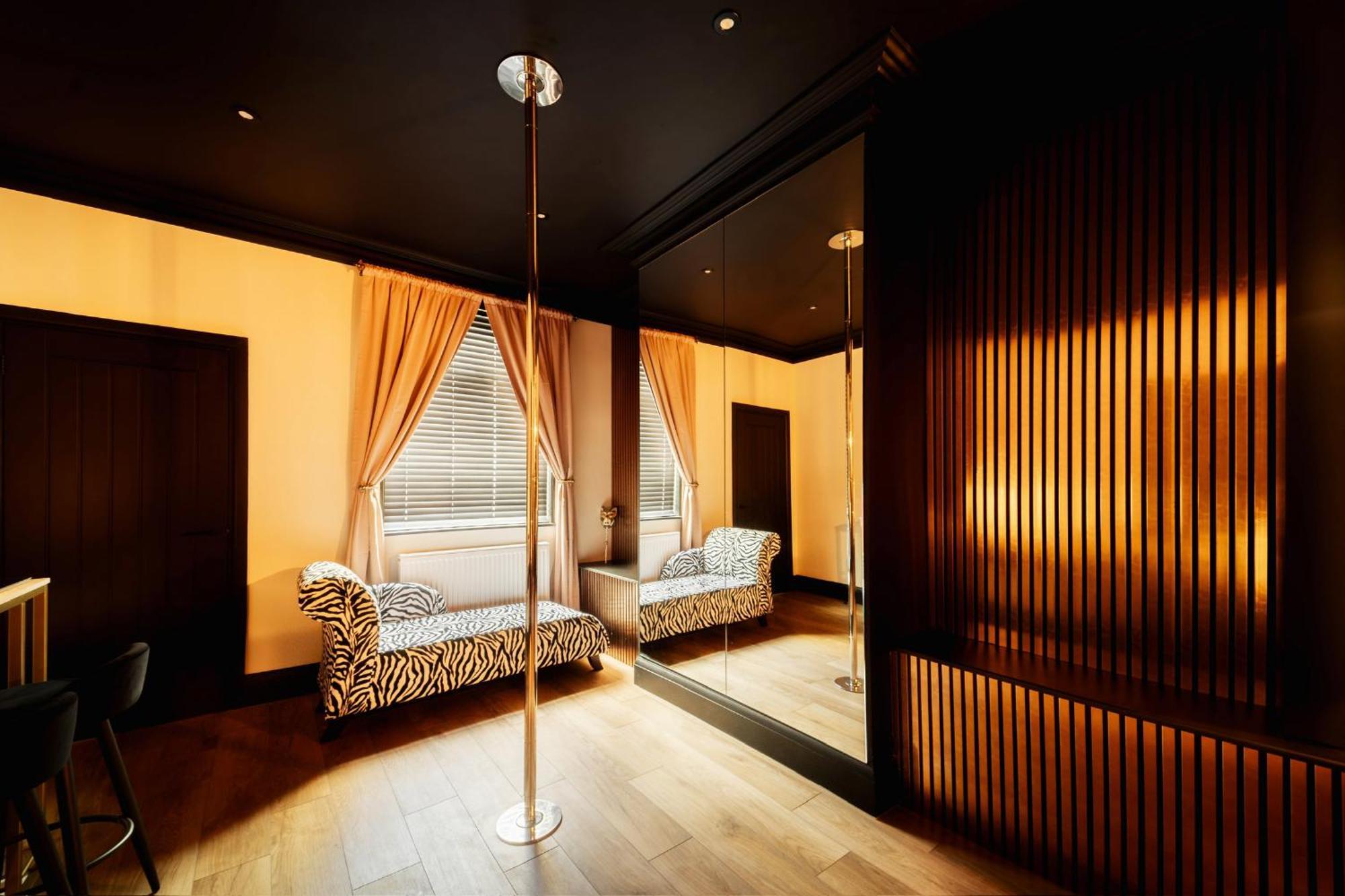 Casa Amor - Kinky Adult Only Stoke-on-Trent Экстерьер фото